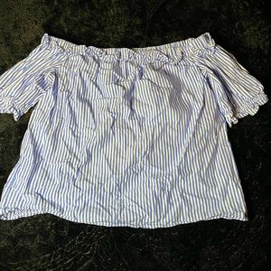 Off the shoulders blouse!